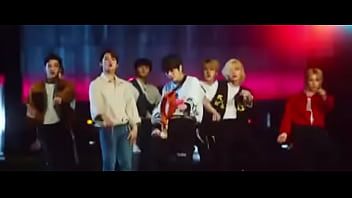 play Skz في كل مكان في جميع أنحاء العالم