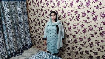 Abspielen Schöne pakistanische Tante fingert mit sexy Urdu-Stimme