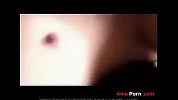 播放 可爱的亚洲青少年 lezzing 和她的朋友