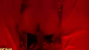Jouer Femme thaïlandaise mature baise et finition anale
