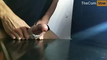 play হর্নি টিন পাউন্ডিং পকেট ভগ (টুইটার: @thecumvow)