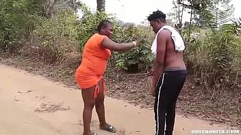 play The lady that help the local blind man with benefits she misleaded the blind man to her house and fucked him