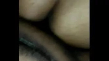 play Encore une fois, je suis frappé avec ma demi-soeur seule à la maison