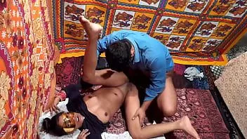 play Pareja india realmente feliz haciendo el amor en misionero con lamidas de coño y besos románticos