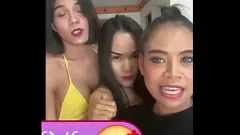 play Une transexuelle asiatique aux gros seins se fait sodomiser et sucer