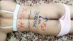 Reproduzir Desi Milf Amrozia Aventure: Christmas Dildo Fantasy no vestido vermelho