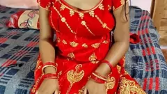 播放 早晨Desi Delight：Hot Indian Bhabhi的热情卧室会合
