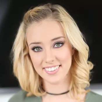 अभिनेता Haley Reed