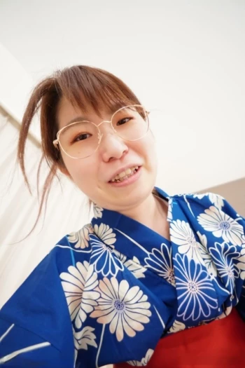 Порнозвезда Momoko Azuma